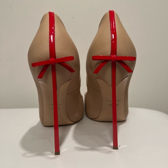 Casadei Shoes - Casadei
Blade small bow detailed pumps